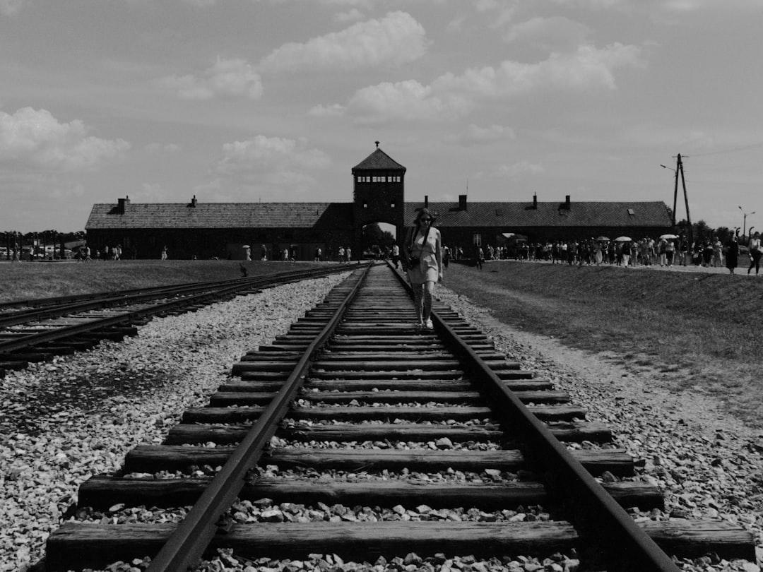 Walking on the railway, Auschwitz
