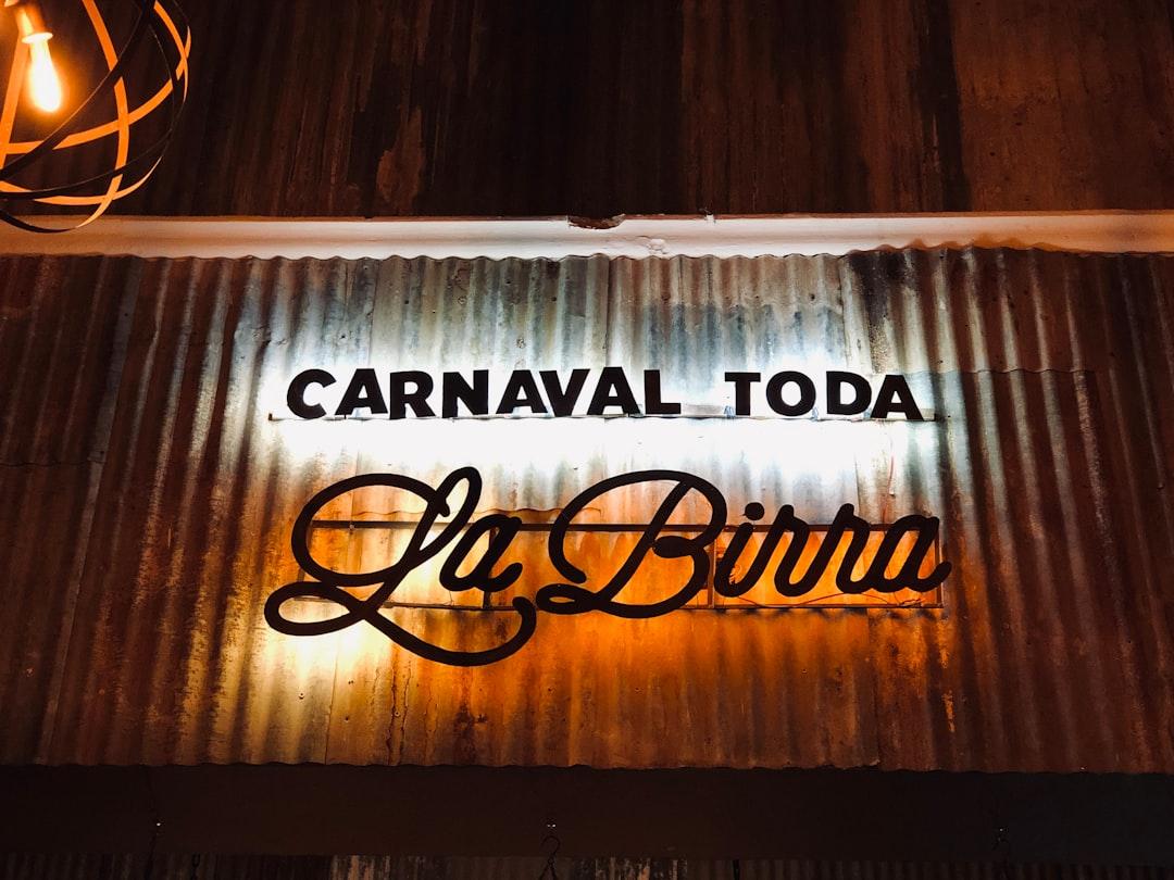 Carnaval Toda La Birra sign