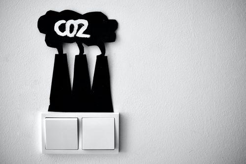 A black and white photo of a switch showing CO2
